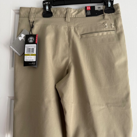 Youth Under Armour golf shorts - Picture 1 of 5